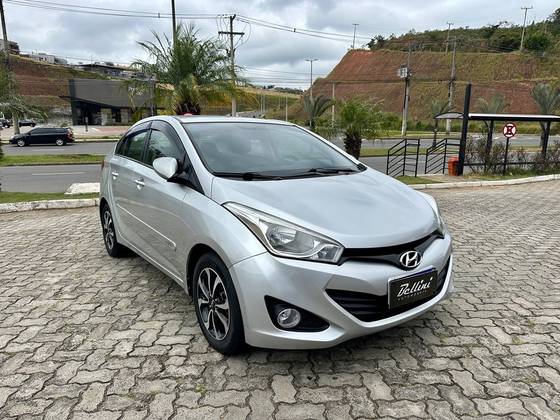 HYUNDAI HB20S 1.6 PREMIUM 16V FLEX 4P AUTOMÁTICO HYUNDAI HB20S 1.6 PREMIUM 16V FLEX 4P AUTOMÁTICO